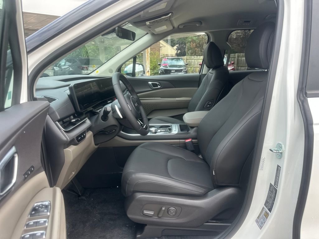 New 2026 Kia Carnival EX image 9