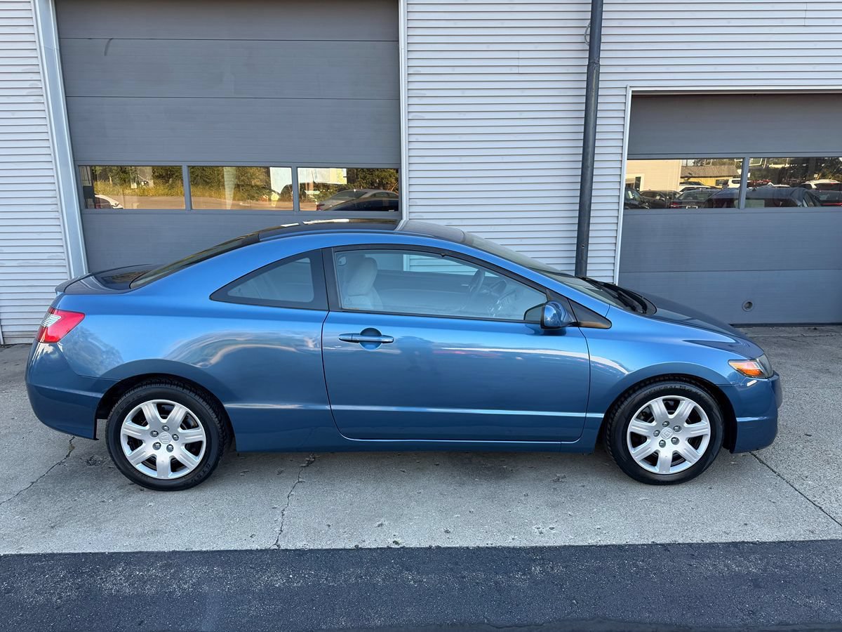 Used 2009 Honda Civic LX image 2