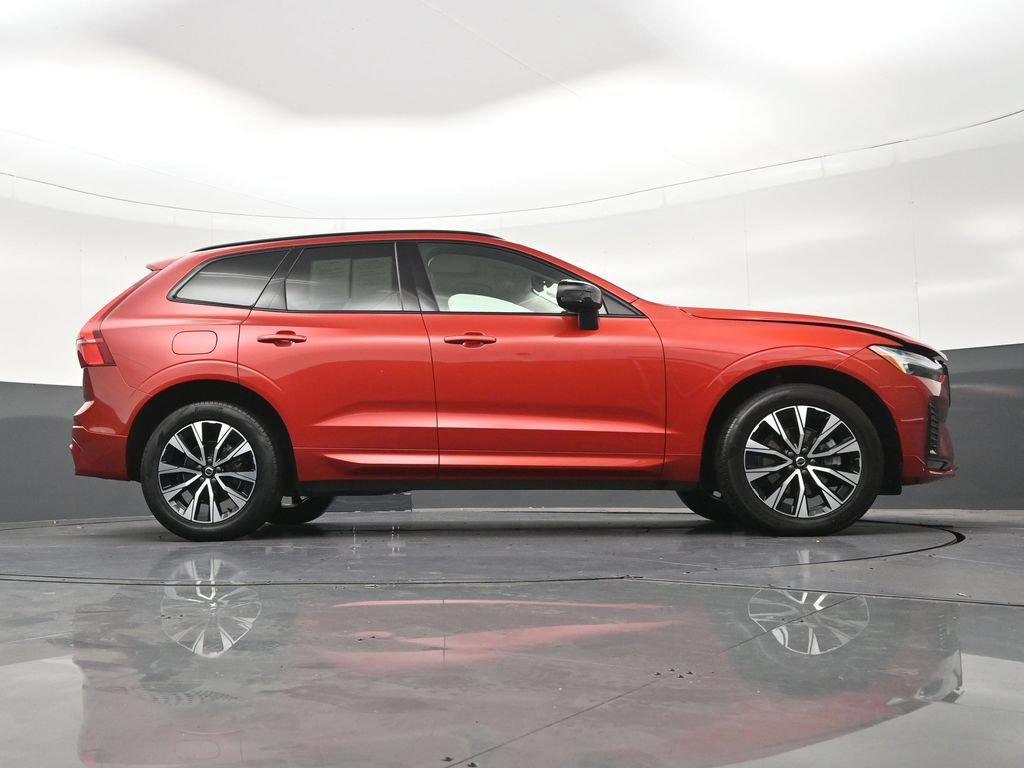 Certified 2024 Volvo XC60 B5 Core AWD/4WD image 30