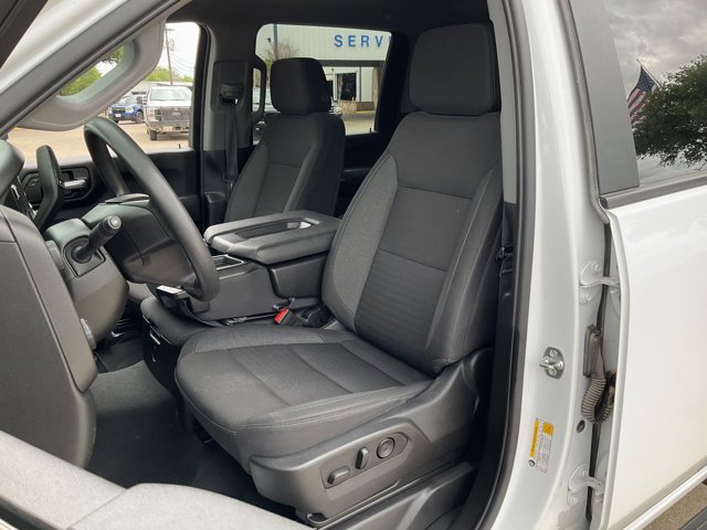 Used 2025 Chevrolet Silverado 2500 Custom w/ Custom Value Package AWD/4WD image 8