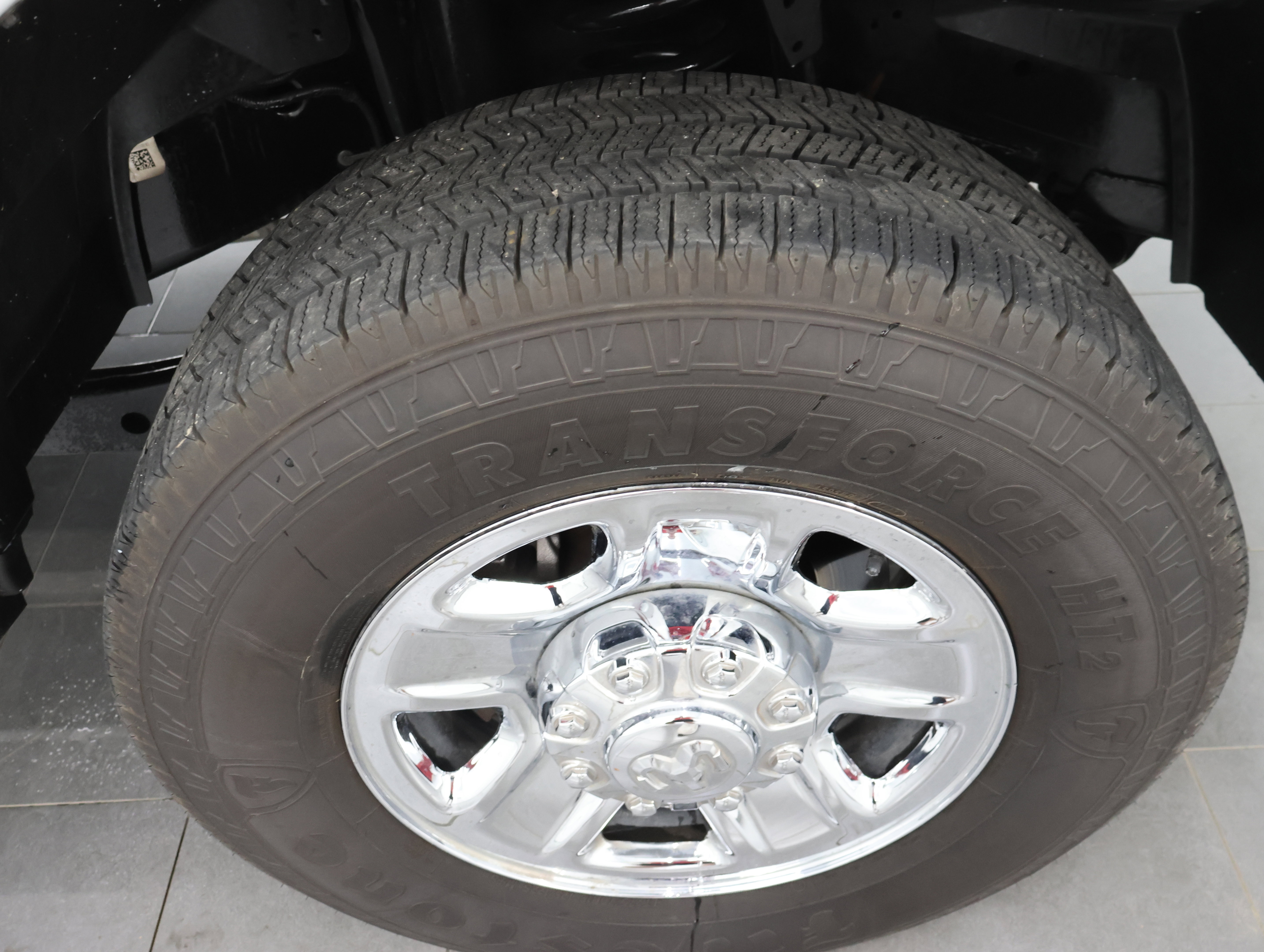 Used 2024 RAM 3500 Tradesman w/ Chrome Appearance Group AWD/4WD image 3