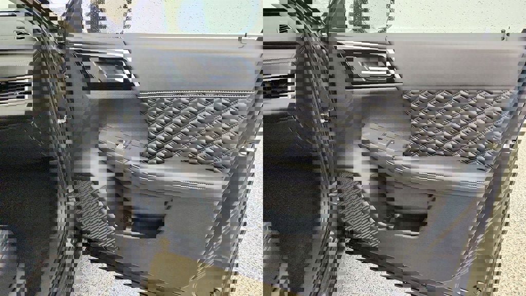 Used 2024 Mitsubishi Outlander SEL image 28