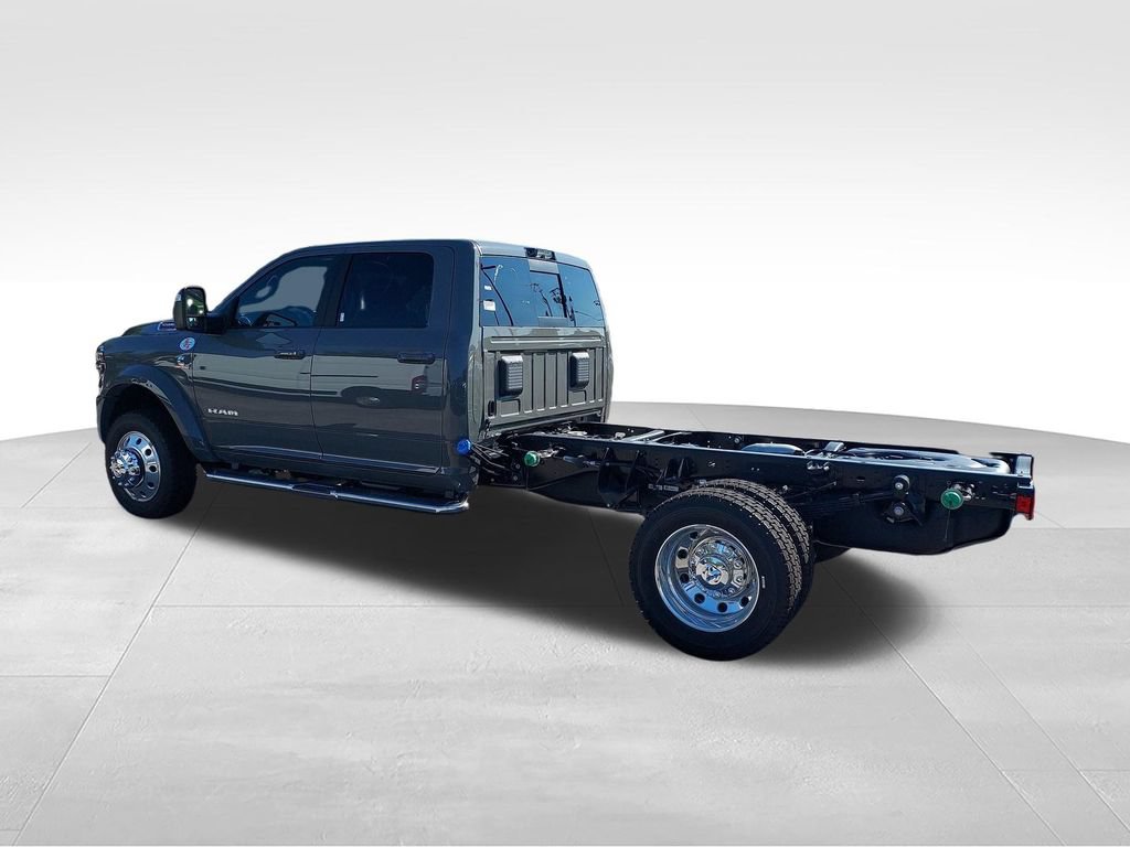 New 2027 RAM 5500 4x4 Crew Cab w/ Laramie Trim Package image 3