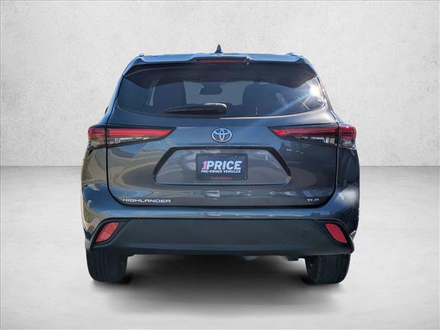 Used 2022 Toyota Highlander XLE image 6