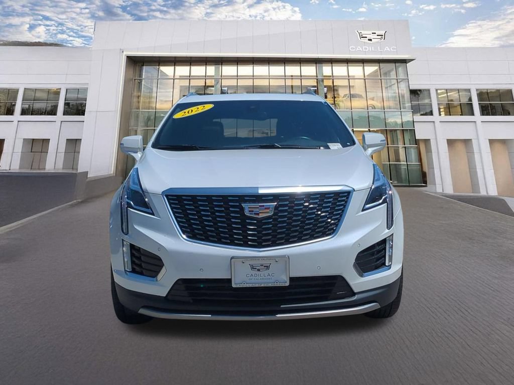 Used 2022 Cadillac XT5 Premium Luxury AWD/4WD image 2