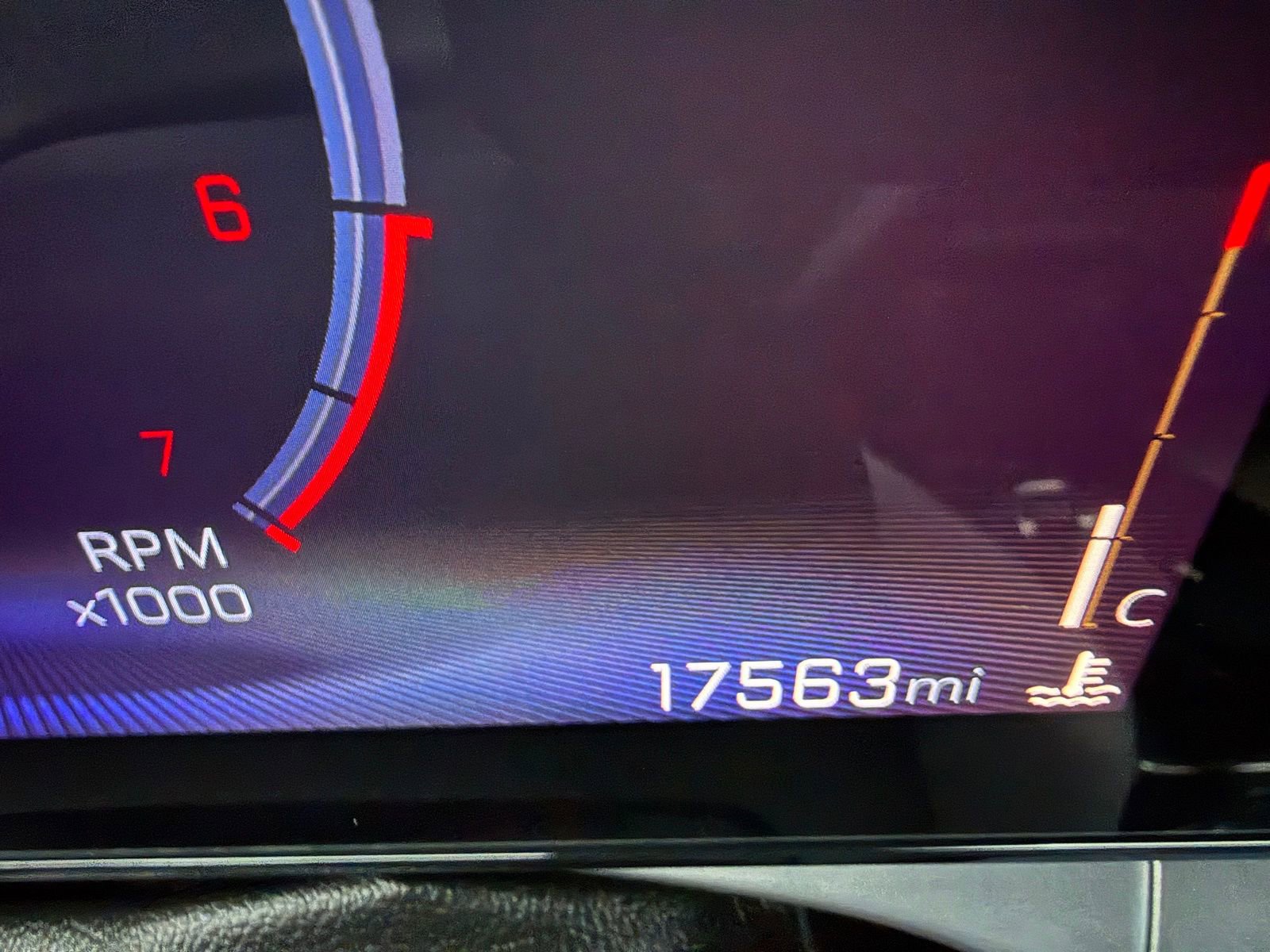 Used 2025 Chevrolet Trax LT FWD image 13