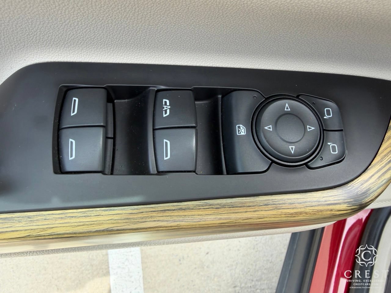 Used 2019 GMC Acadia Denali w/ Technology Package FWD image 11