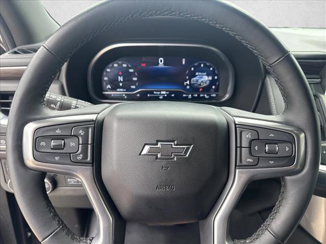 Used 2023 Chevrolet Suburban Z71 w/ Z71 Off-Road Package AWD/4WD image 12
