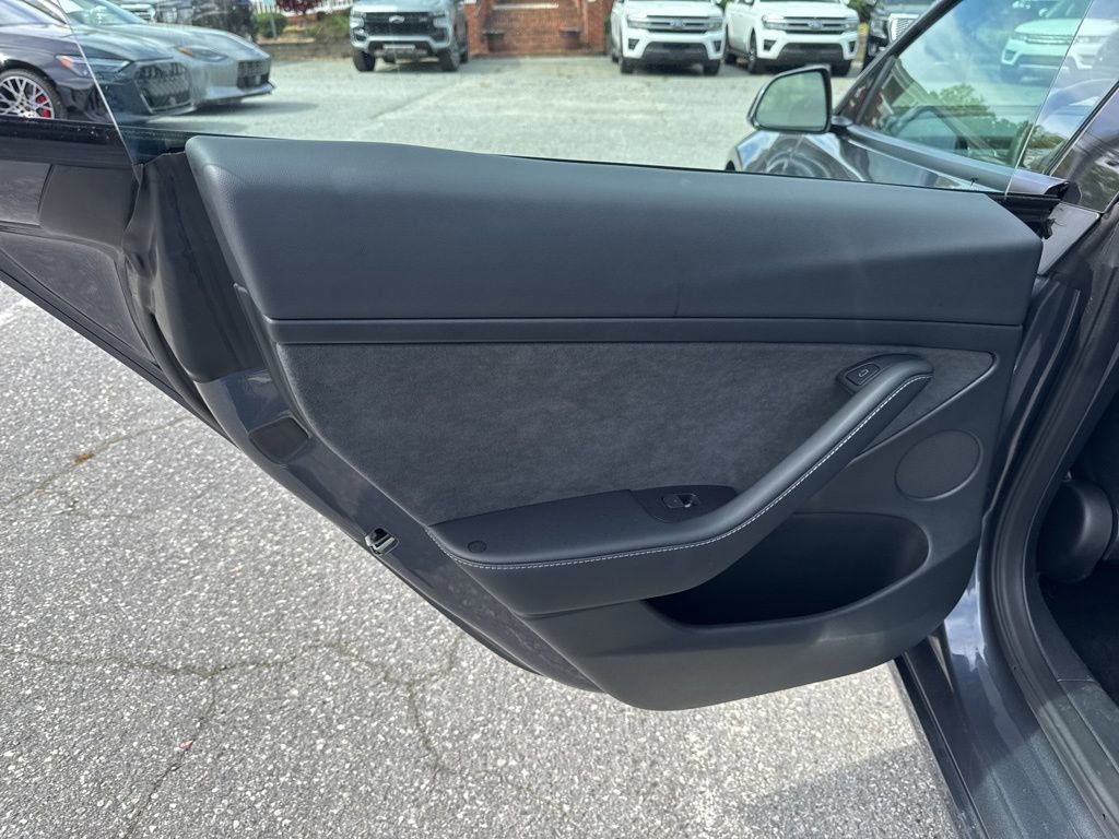 Used 2023 Tesla Model 3 Performance image 30