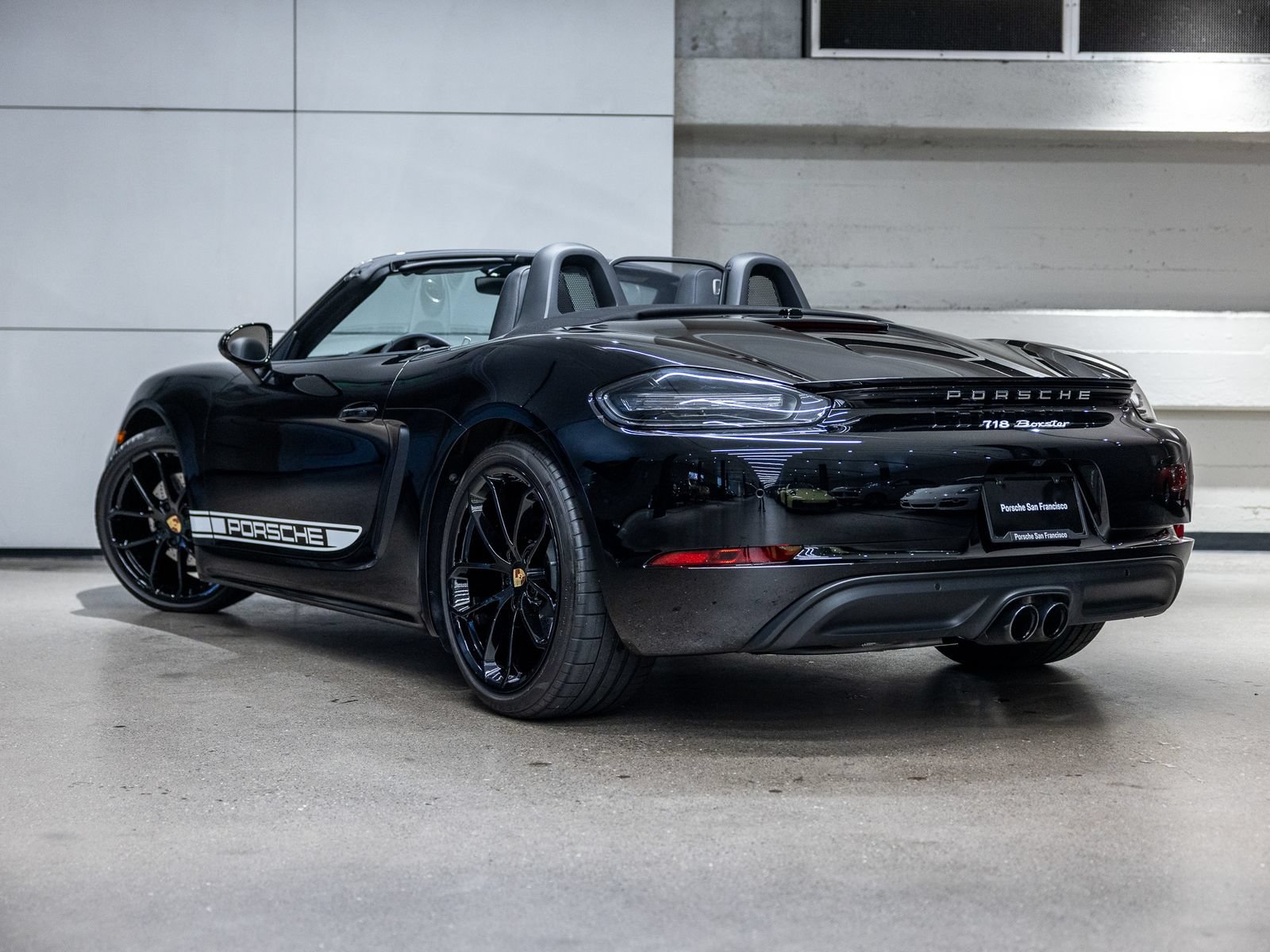 Certified 2024 Porsche 718 Boxster RWD image 3