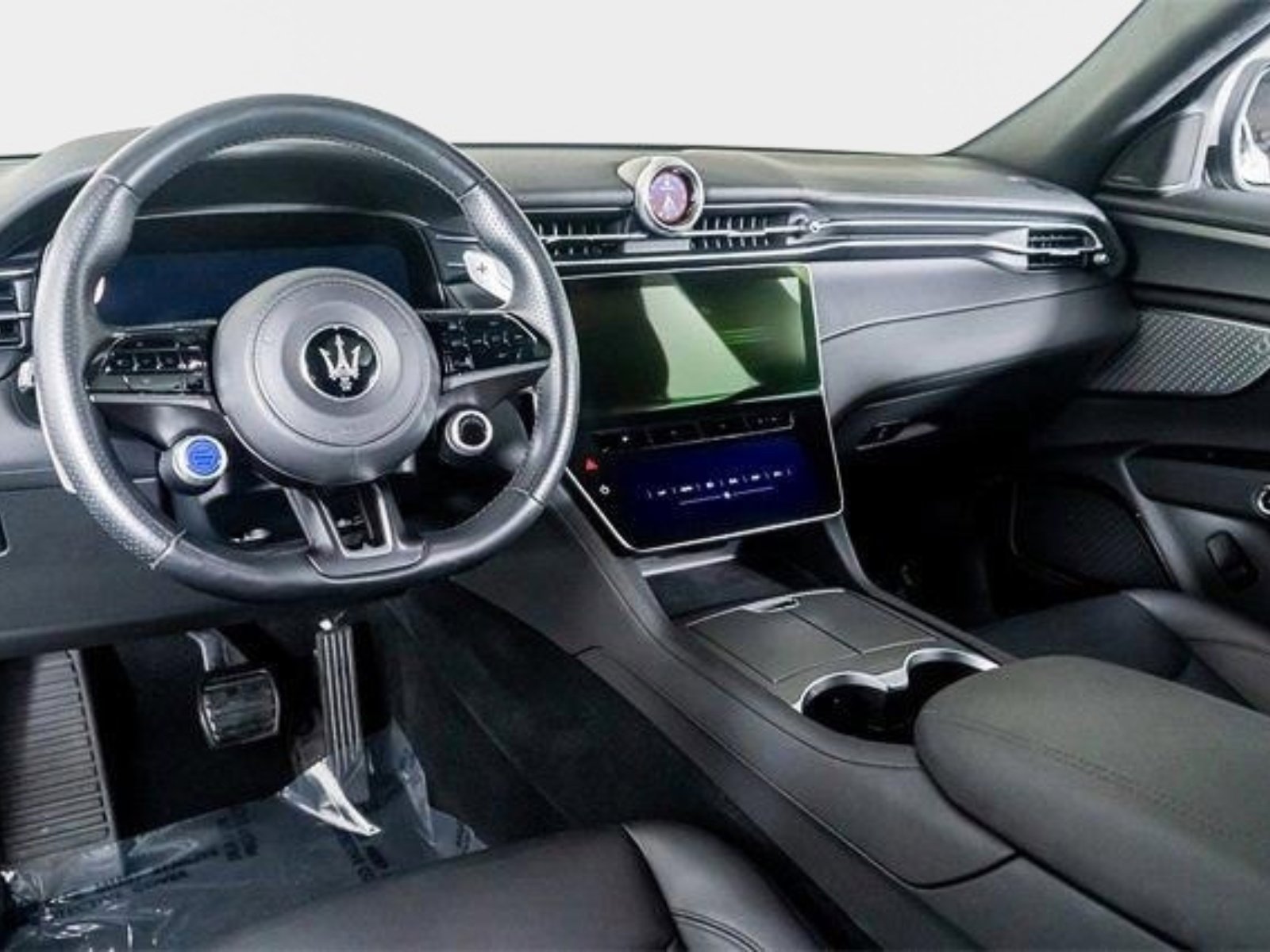 Used 2024 Maserati Grecale GT image 2