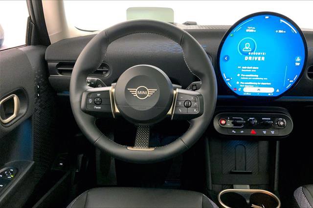 Certified 2025 MINI Cooper 2-Door Hardtop image 4