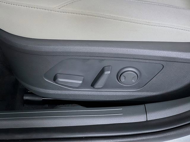 Used 2025 Hyundai Sonata SEL FWD image 11