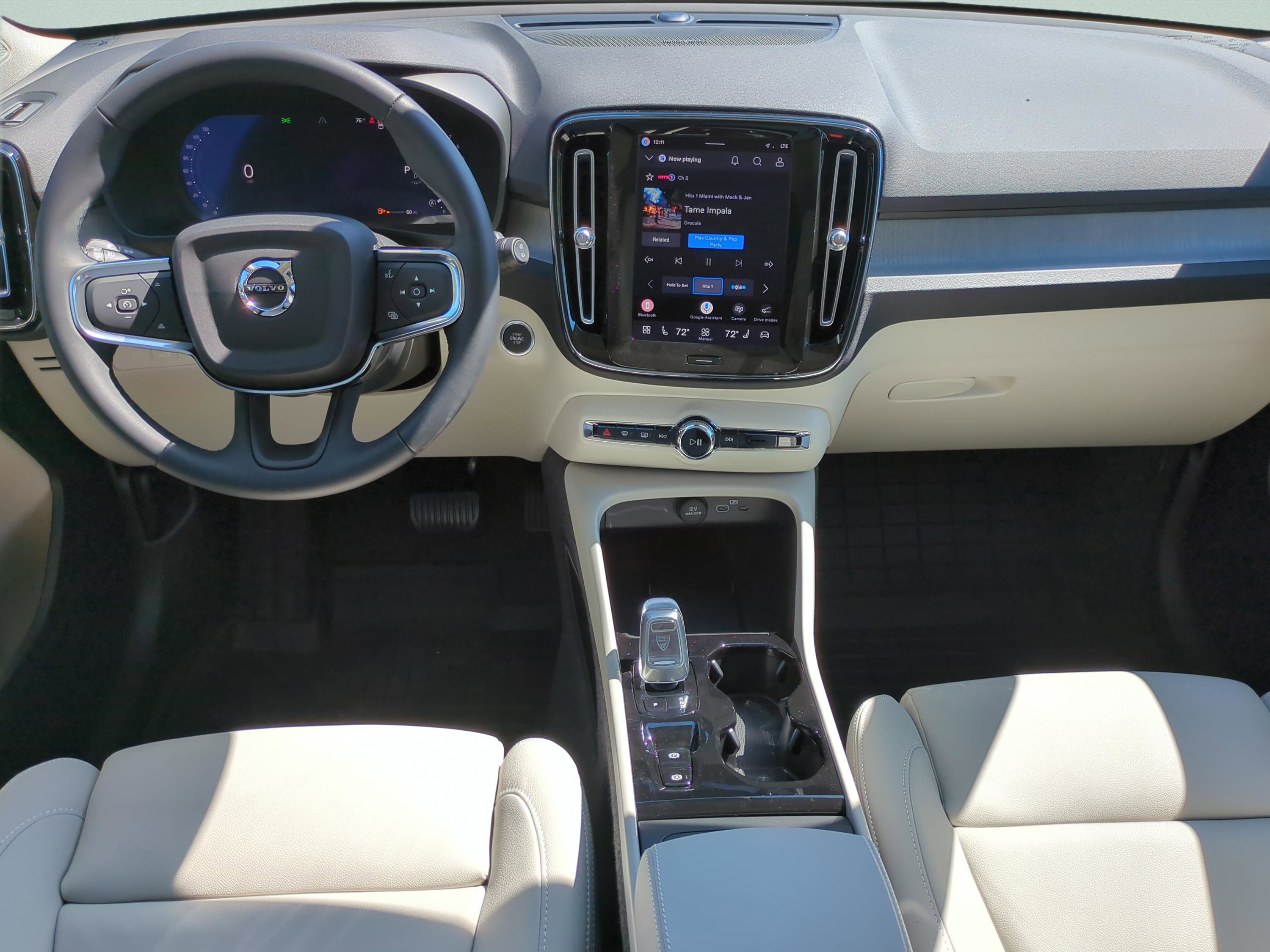 New 2026 Volvo XC40 B5 Ultra image 13