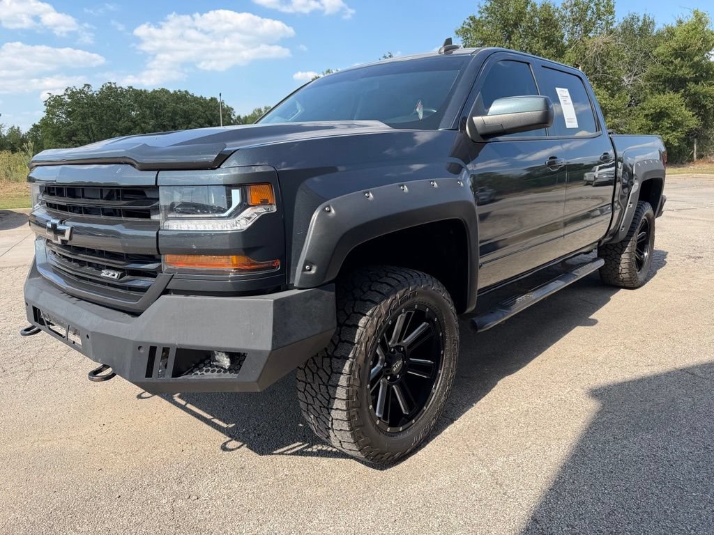 Used 2018 Chevrolet Silverado 1500 LT w/ Texas Edition AWD/4WD image 1