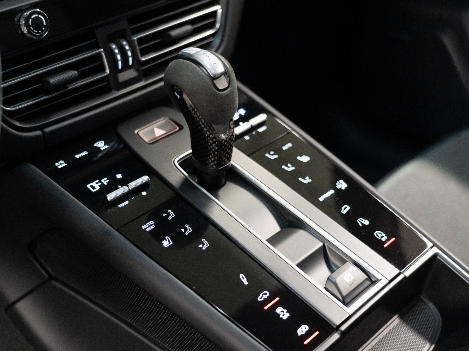 Certified 2026 Porsche Macan GTS AWD/4WD image 22