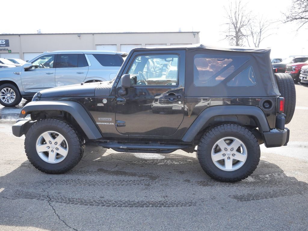Used 2013 Jeep Wrangler Sport AWD/4WD image 6