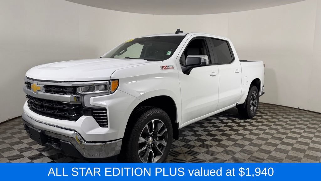 Used 2024 Chevrolet Silverado 1500 LT AWD/4WD image 3