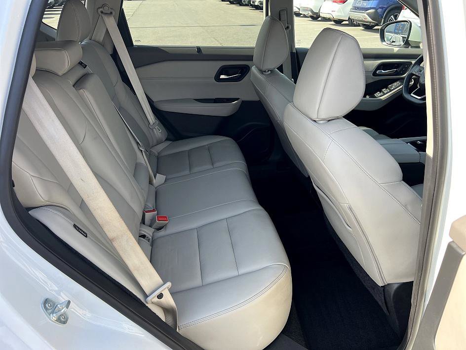 Certified 2023 Nissan Rogue SL w/ SL Premium Package image 16