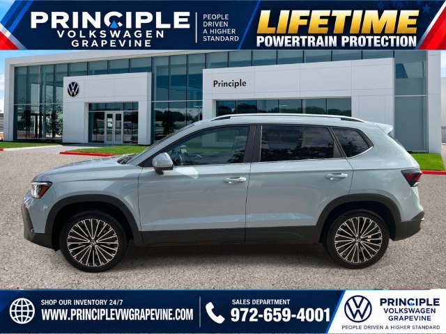 New 2027 Volkswagen Taos SE FWD image 5
