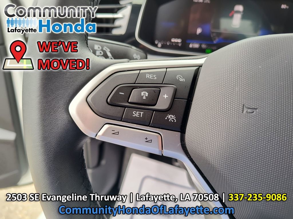 Used 2025 Volkswagen Jetta SE w/ Black Wheel Package FWD image 24