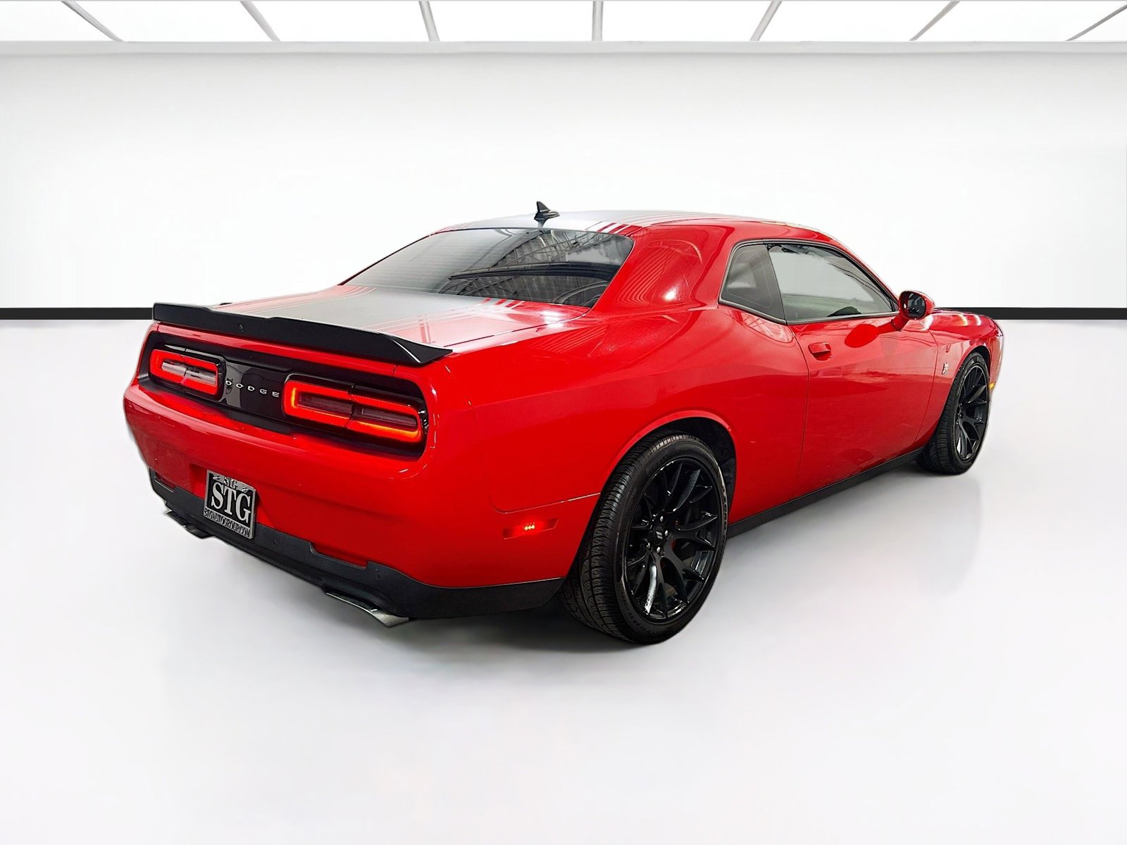 Used 2018 Dodge Challenger R/T Scat Pack RWD image 4