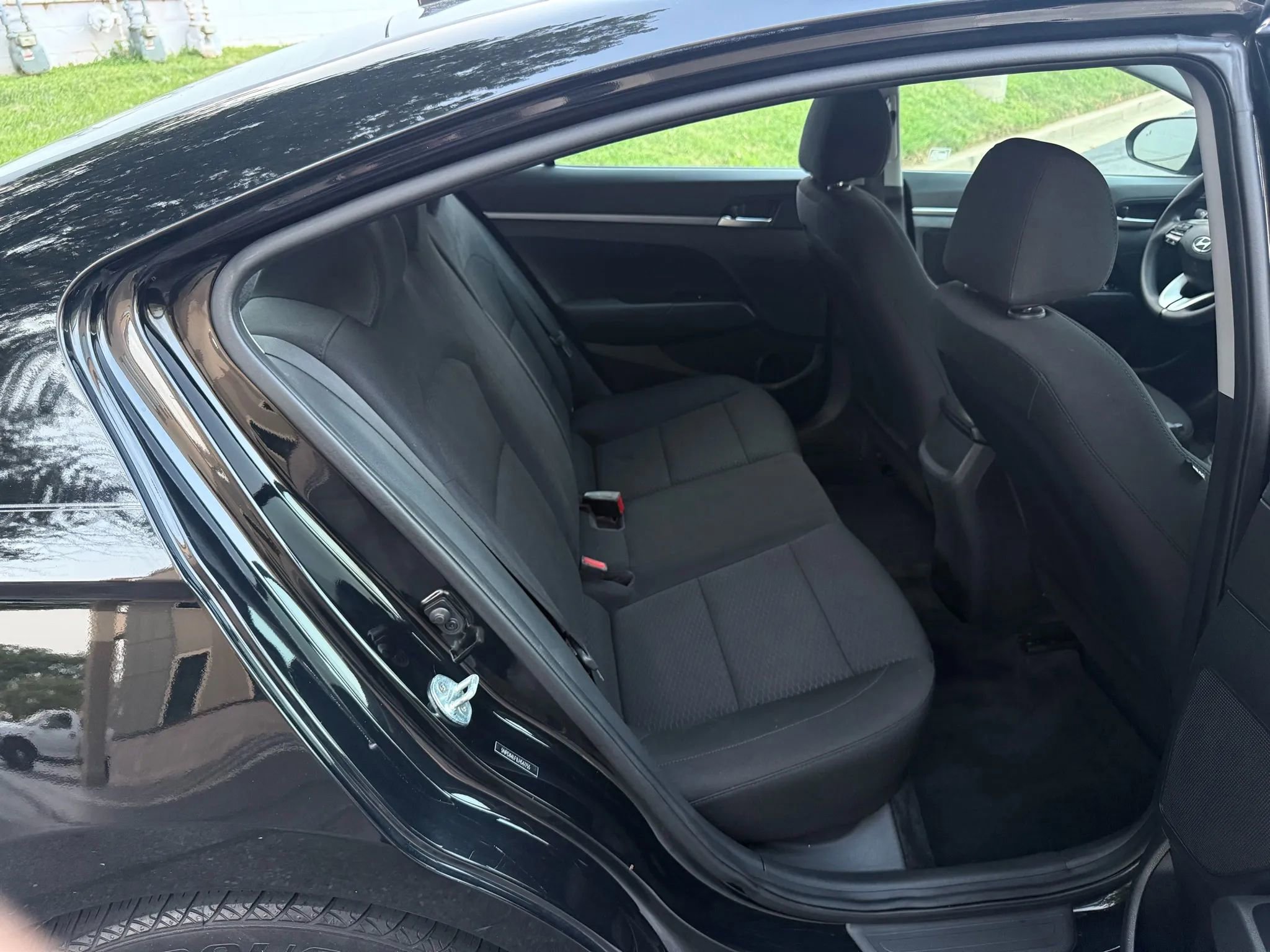Used 2020 Hyundai Elantra SEL w/ Winter Weather Package image 24