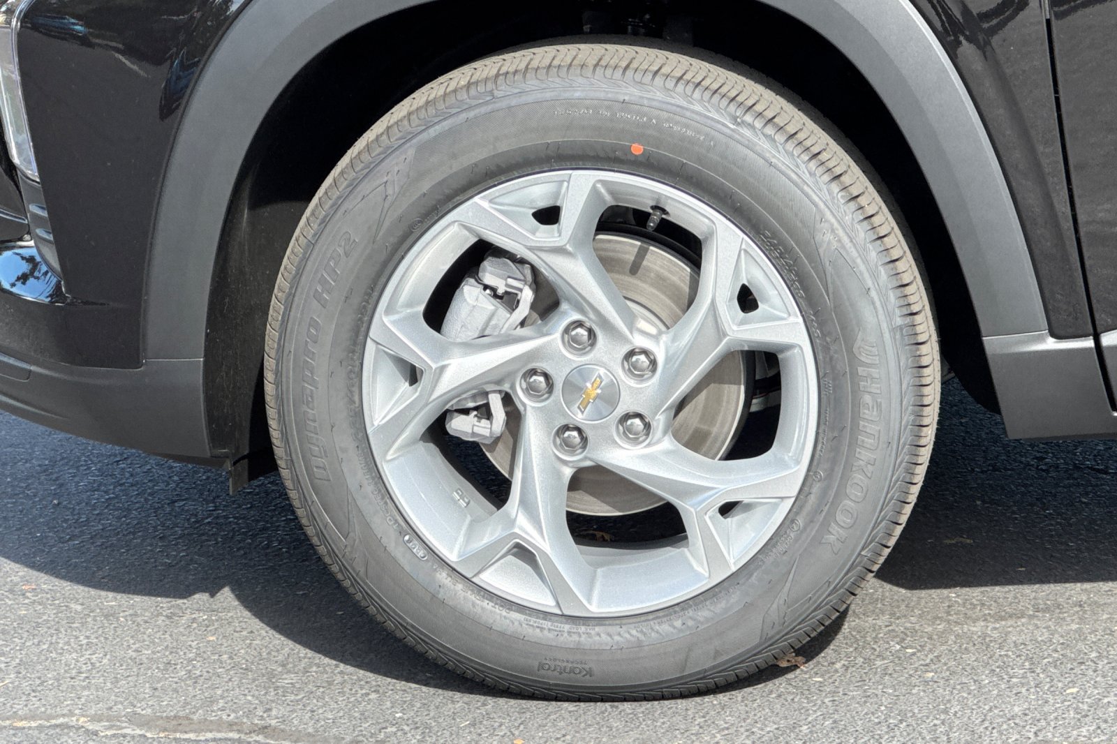 New 2026 Chevrolet Trax LS w/ LS Convenience Package FWD image 23