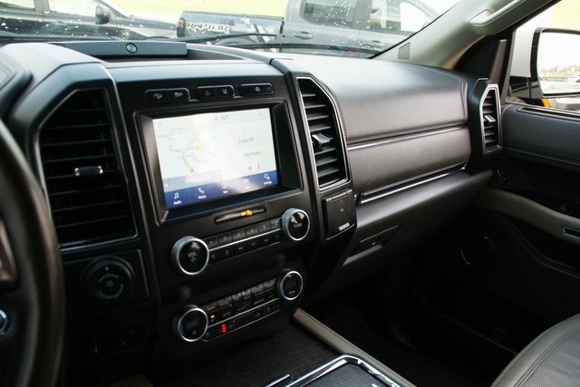Used 2021 Ford Expedition Max Limited image 22