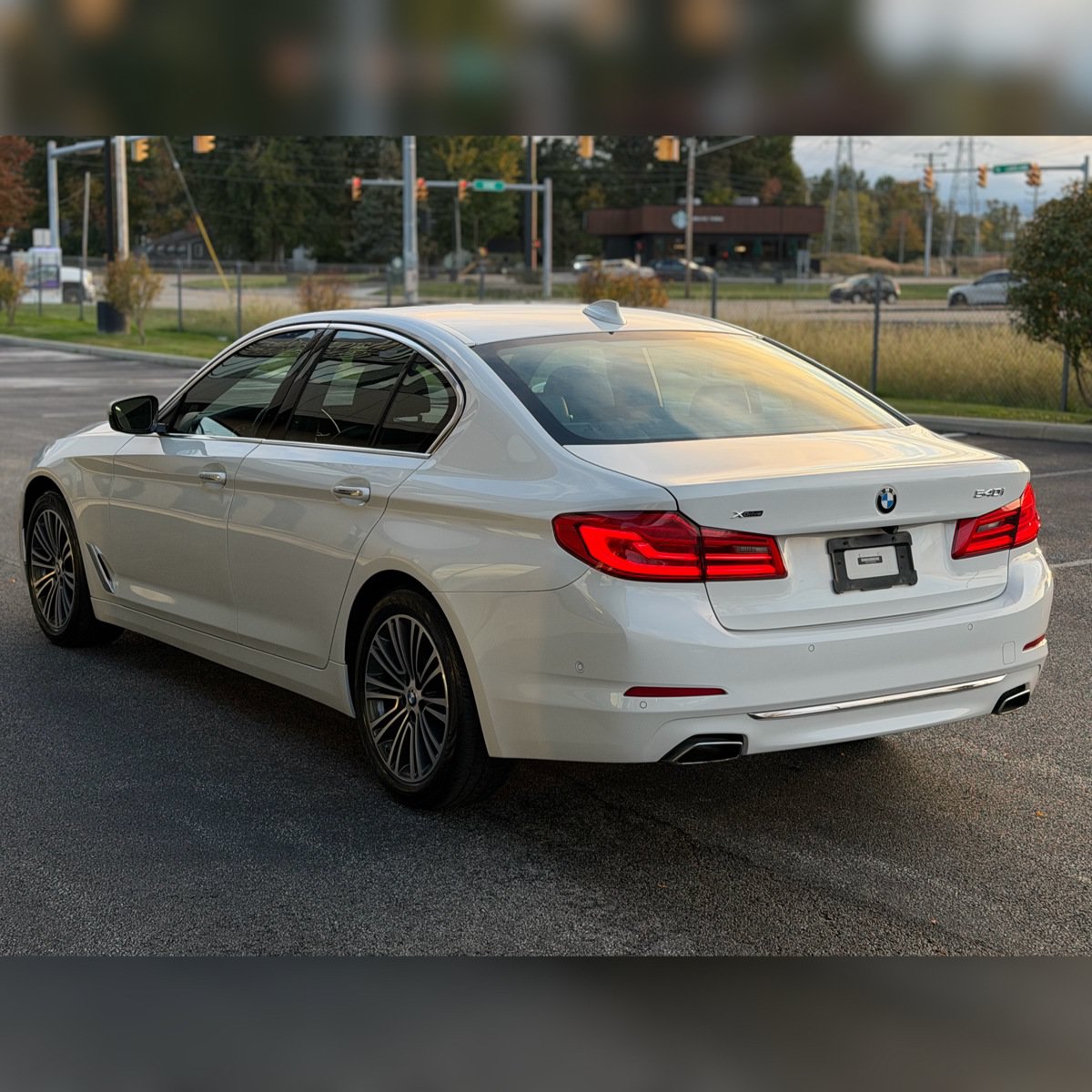 Used 2018 BMW 540i xDrive AWD/4WD image 3