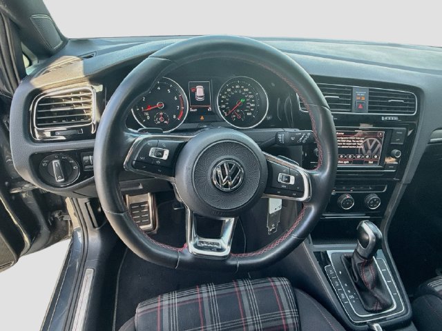 Used 2020 Volkswagen Golf 4-Door FWD image 15