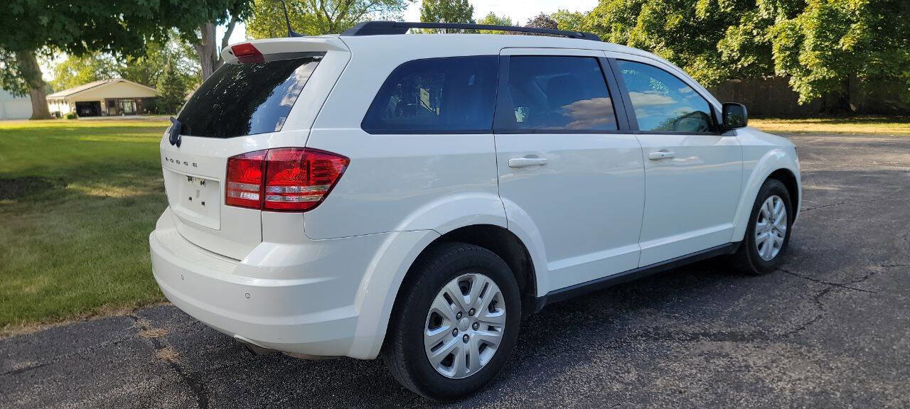 Used 2020 Dodge Journey SE w/ SE Popular Equipment Group image 3