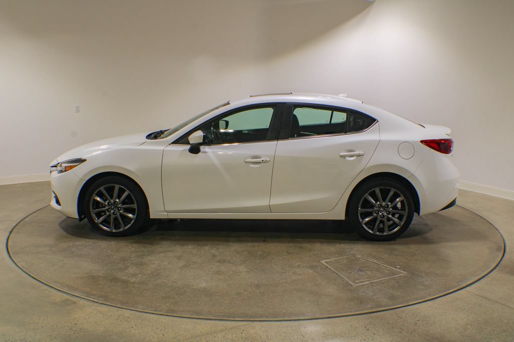 Used 2018 MAZDA MAZDA3 Grand Touring FWD image 2
