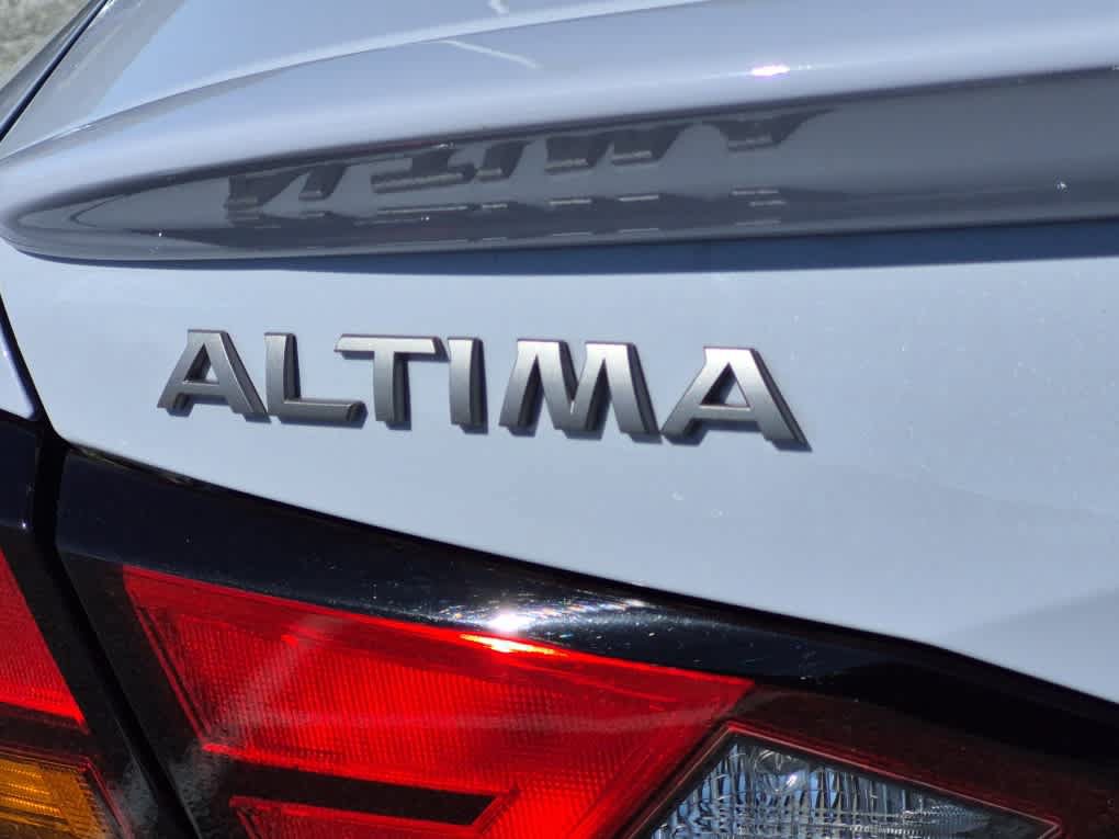 Used 2023 Nissan Altima 2.5 SR AWD/4WD image 21