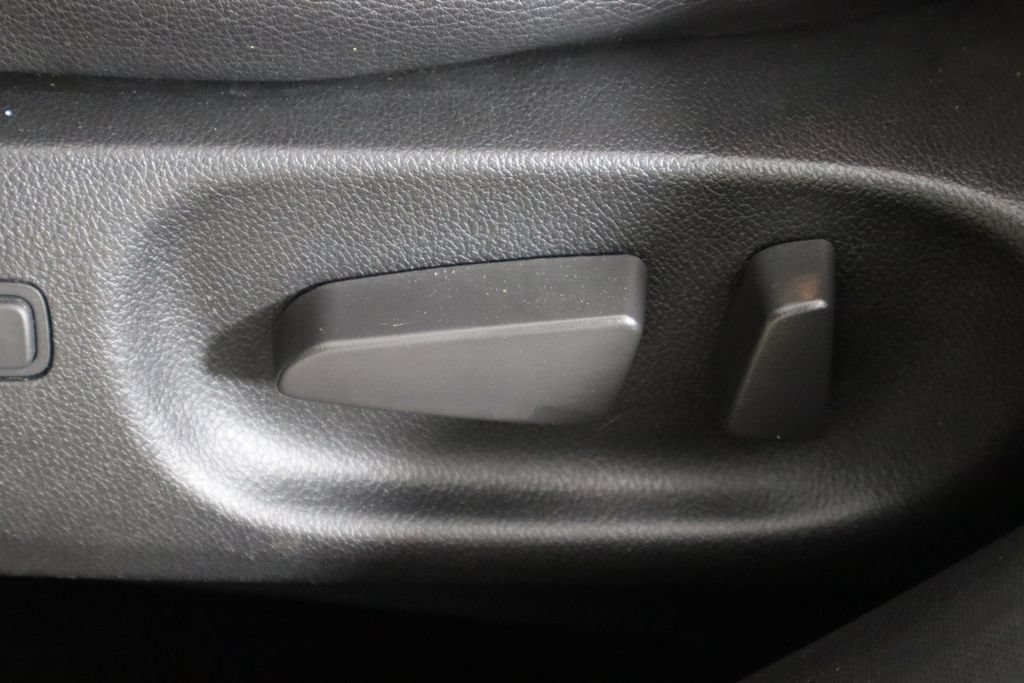 Used 2010 MAZDA MAZDA3 s Grand Touring FWD image 23