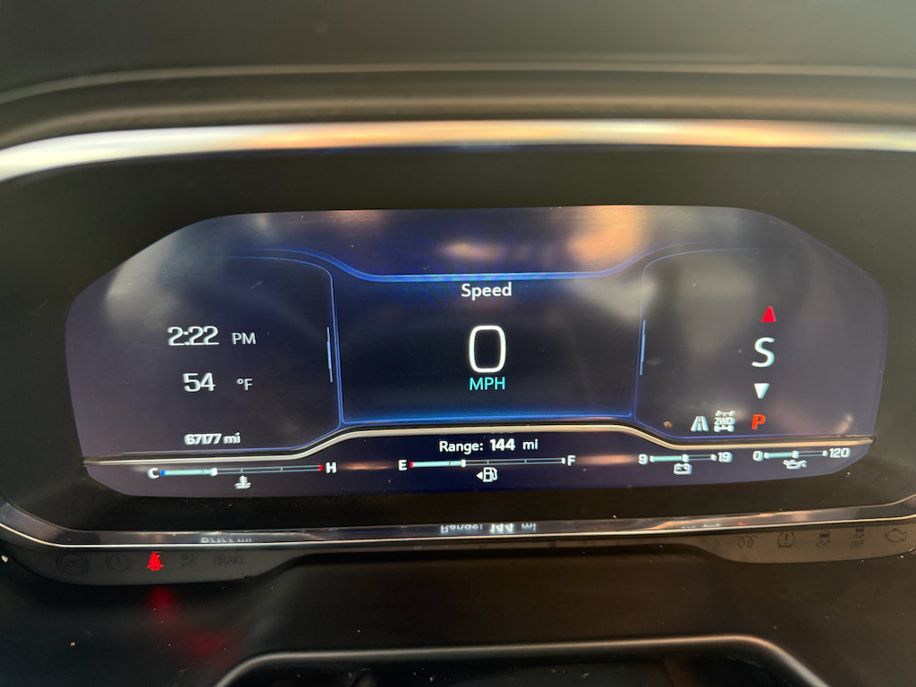 Used 2022 Chevrolet Suburban Z71 image 14