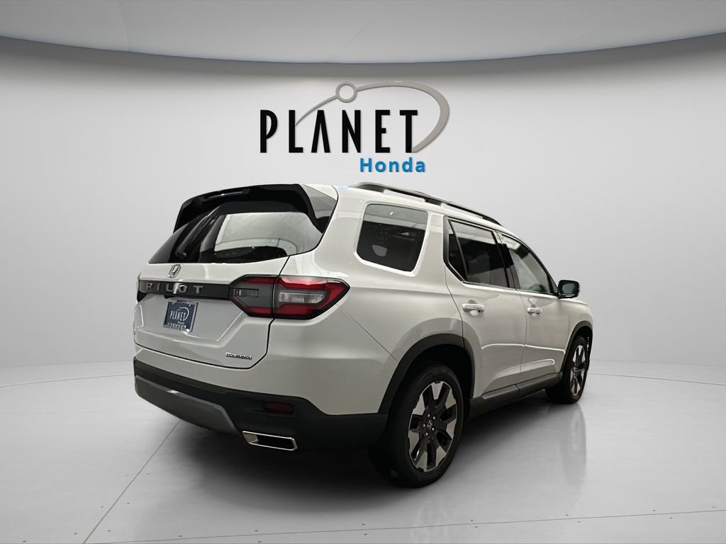 New 2026 Honda Pilot Touring image 7