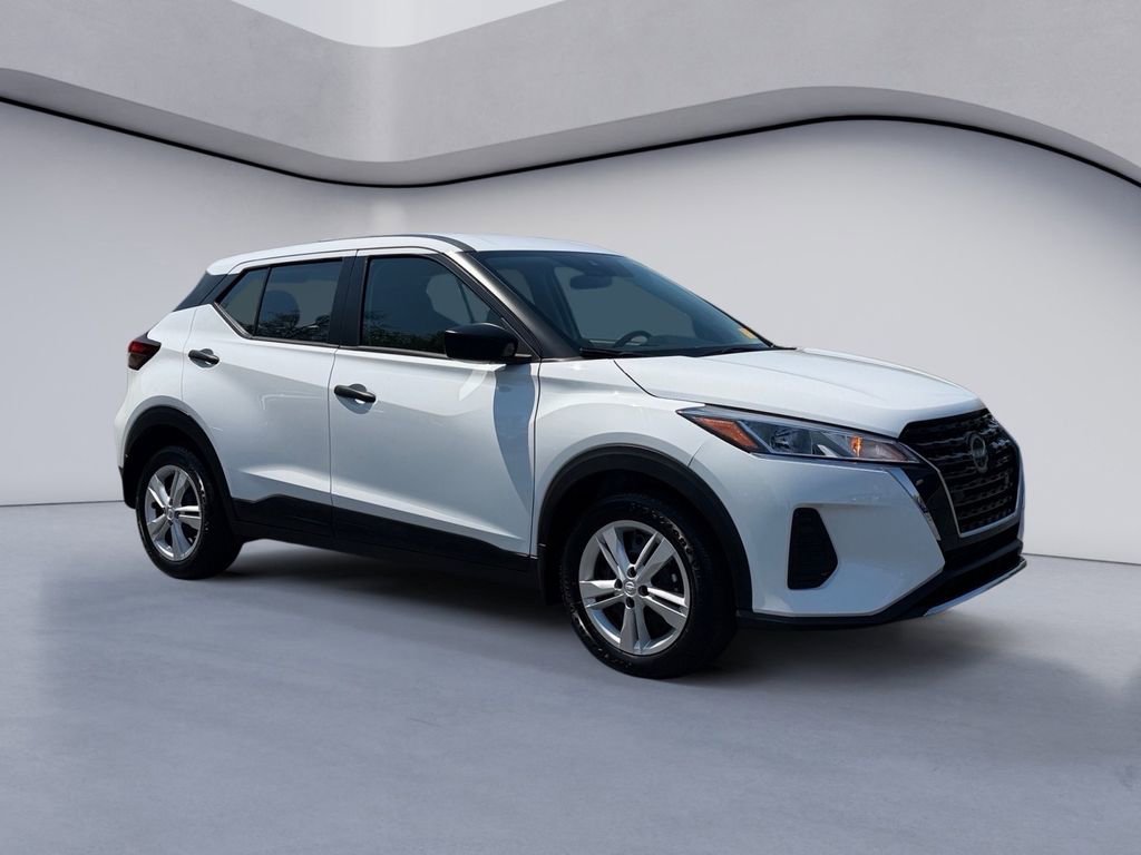 Used 2025 Nissan Kicks Play S image 7