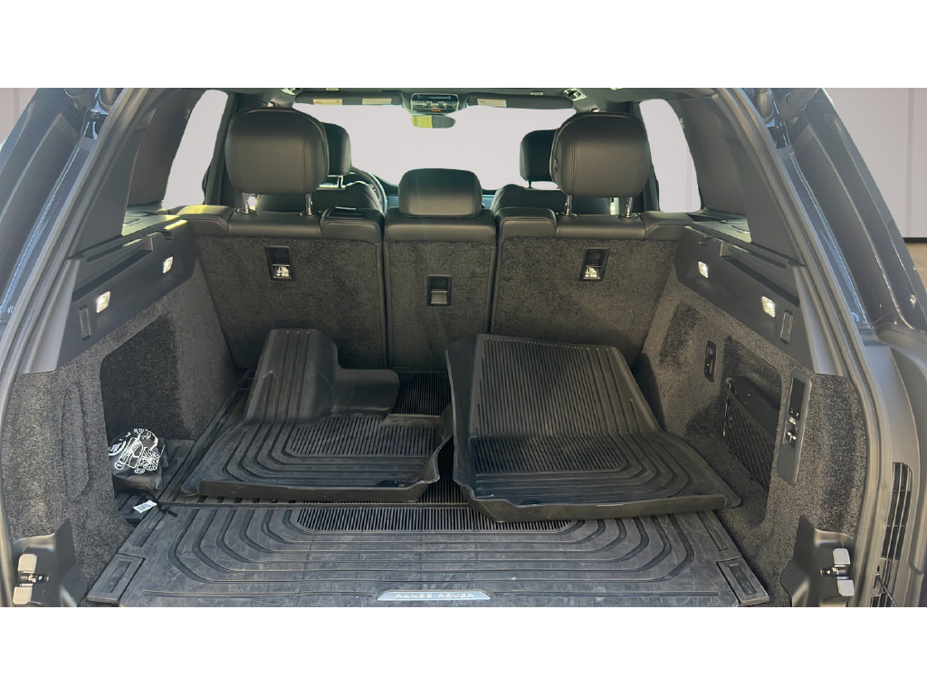 Used 2026 Land Rover Range Rover SE AWD/4WD image 18