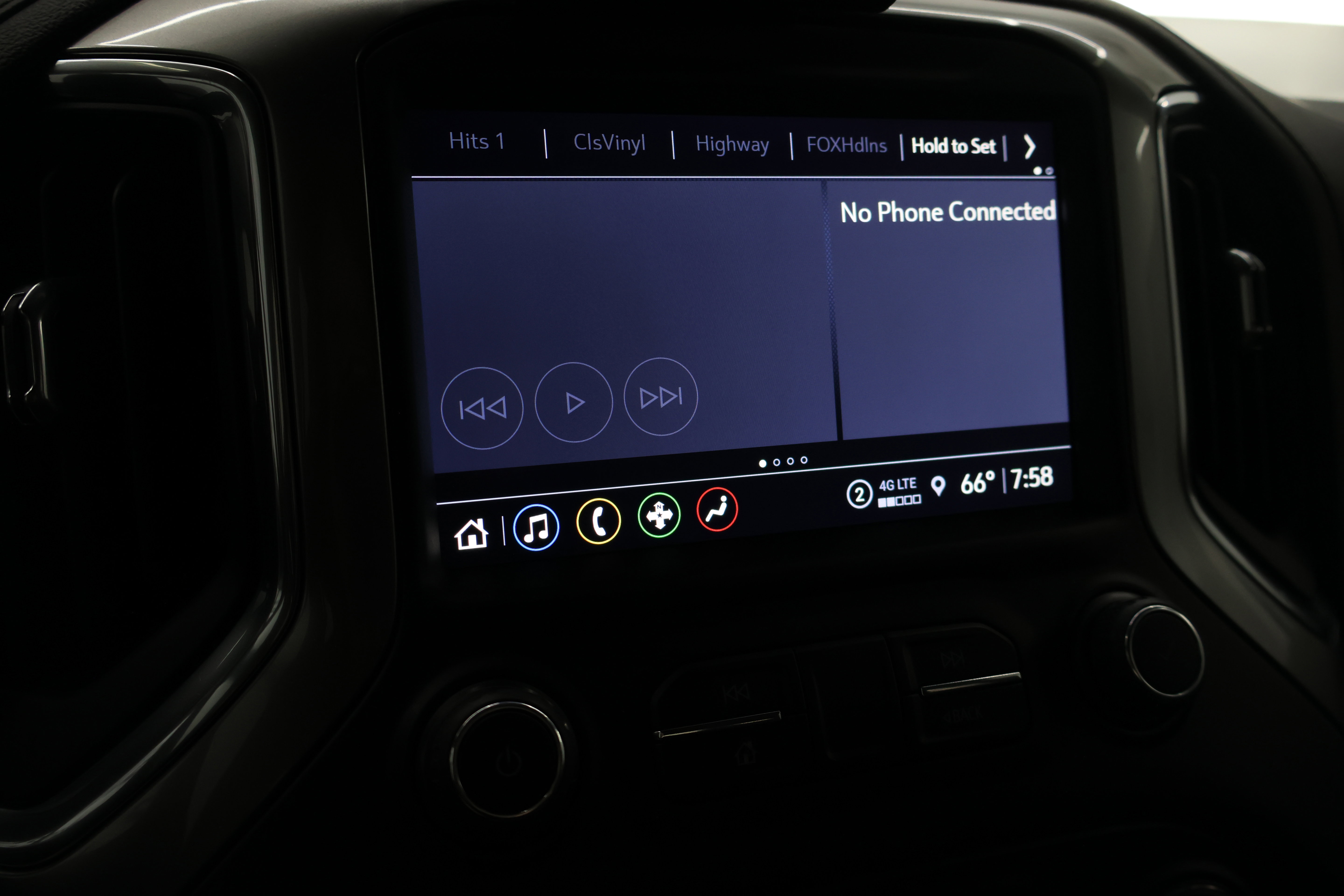 Used 2022 Chevrolet Silverado 2500 LT w/ Convenience Package image 42