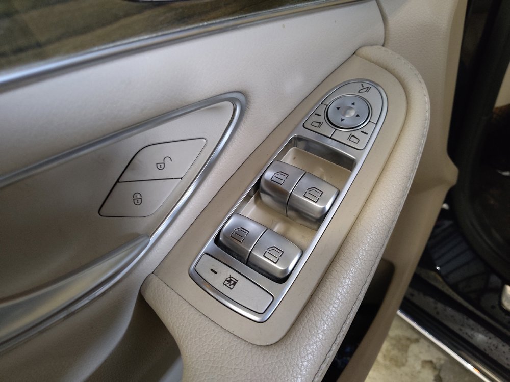 Used 2019 Mercedes-Benz C 300 Sedan image 27