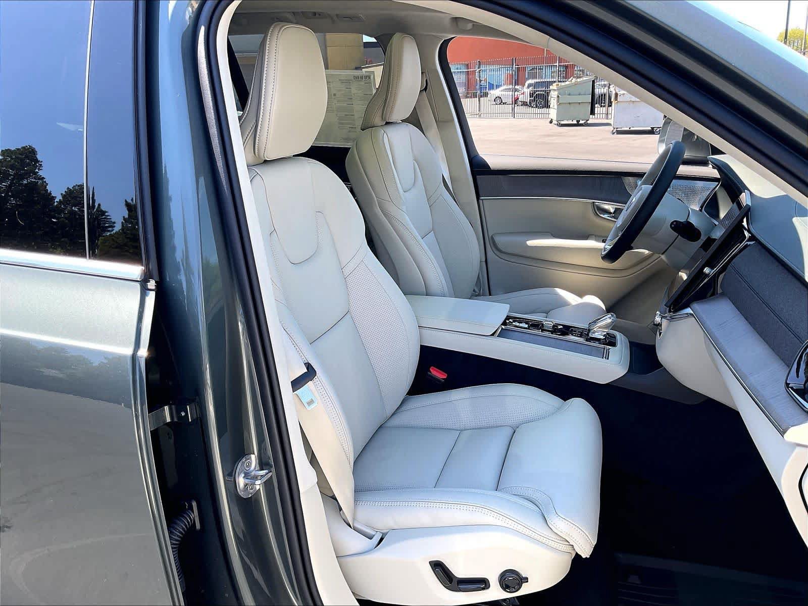 New 2027 Volvo XC90 B6 Ultra AWD/4WD image 32