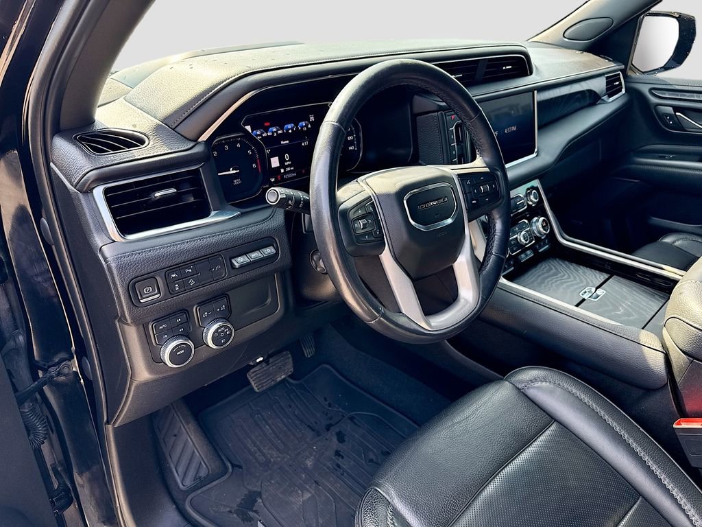 Used 2021 GMC Yukon XL Denali image 17