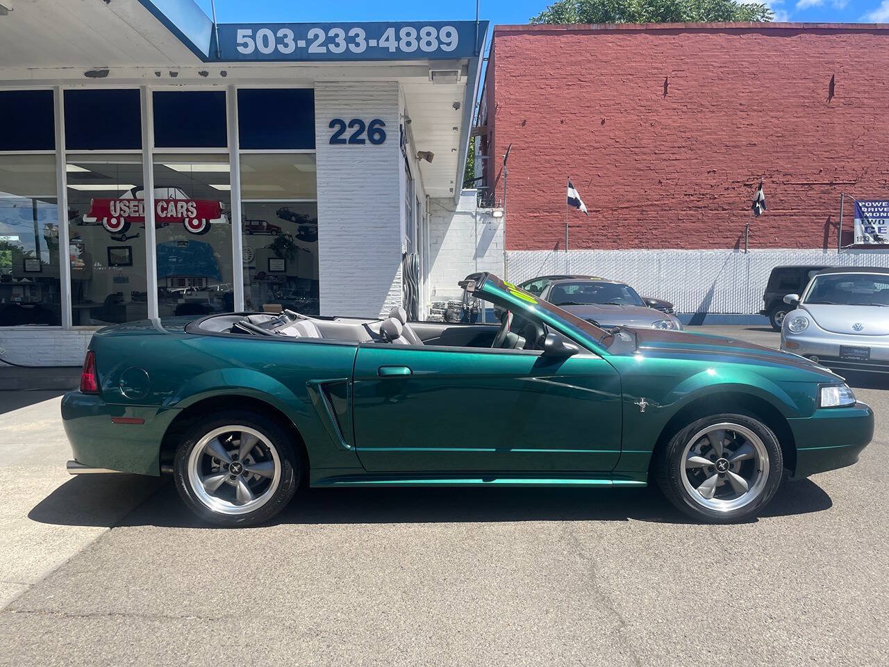 Used 2001 Ford Mustang Convertible RWD image 24