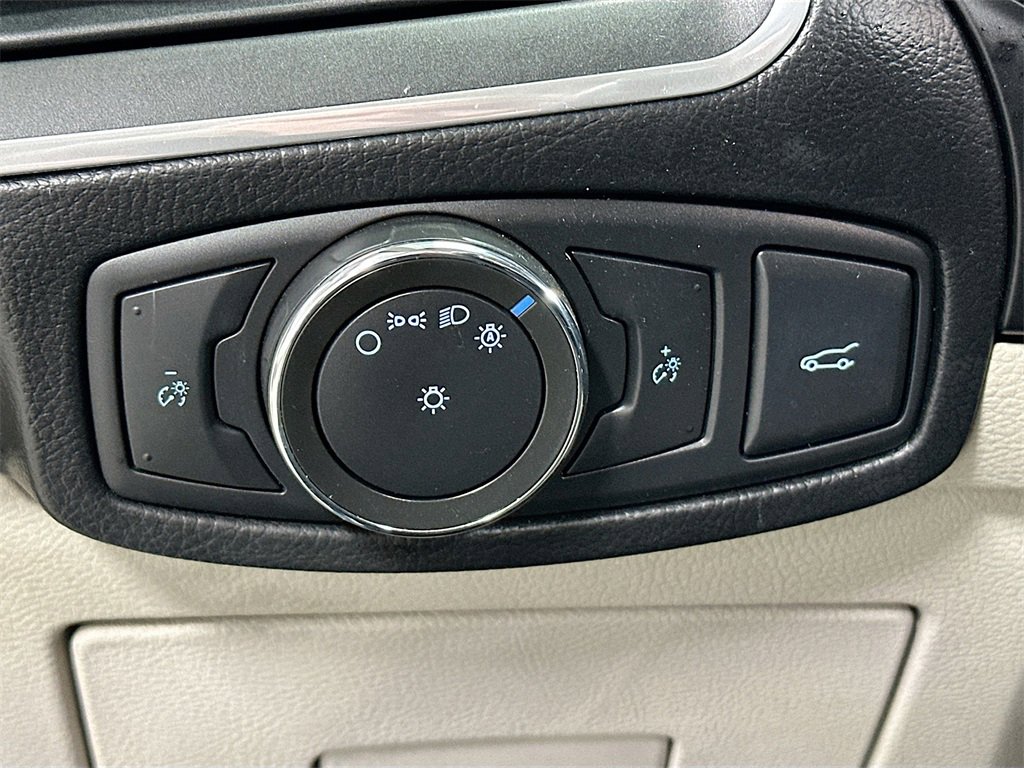 Used 2016 Ford Edge Titanium w/ Equipment Group 301A image 11