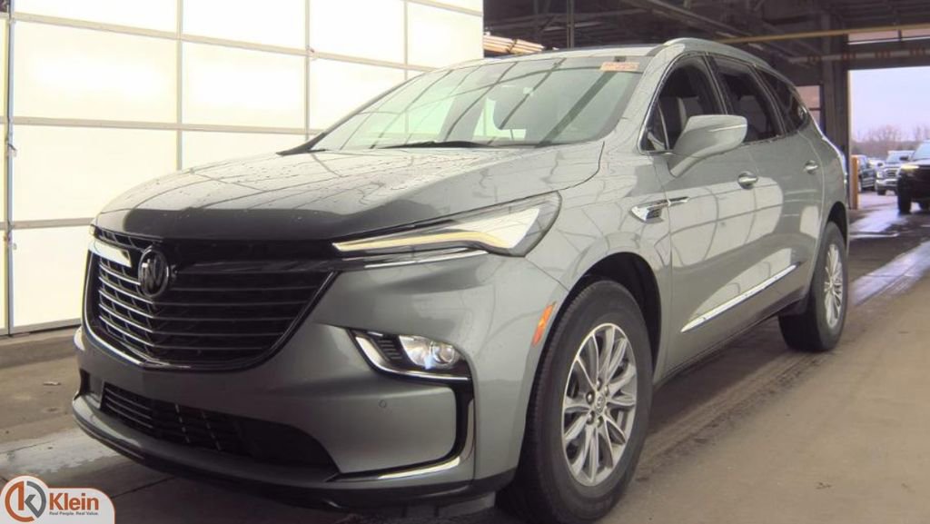 Used 2023 Buick Enclave Essence
