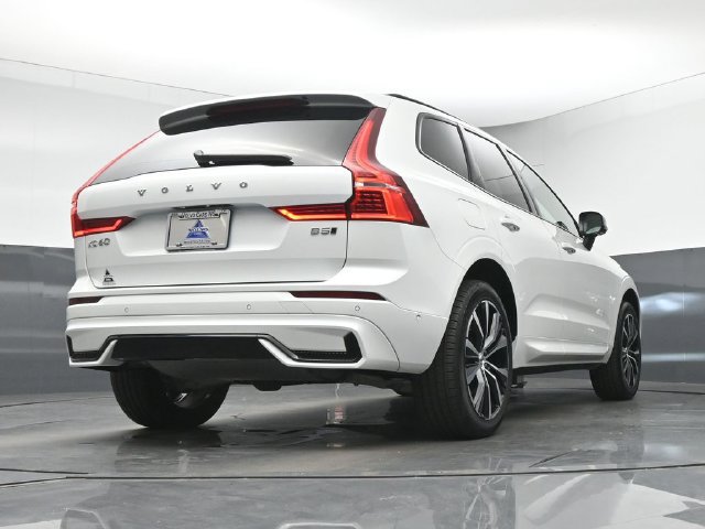 Used 2024 Volvo XC60 B5 Plus AWD/4WD image 41