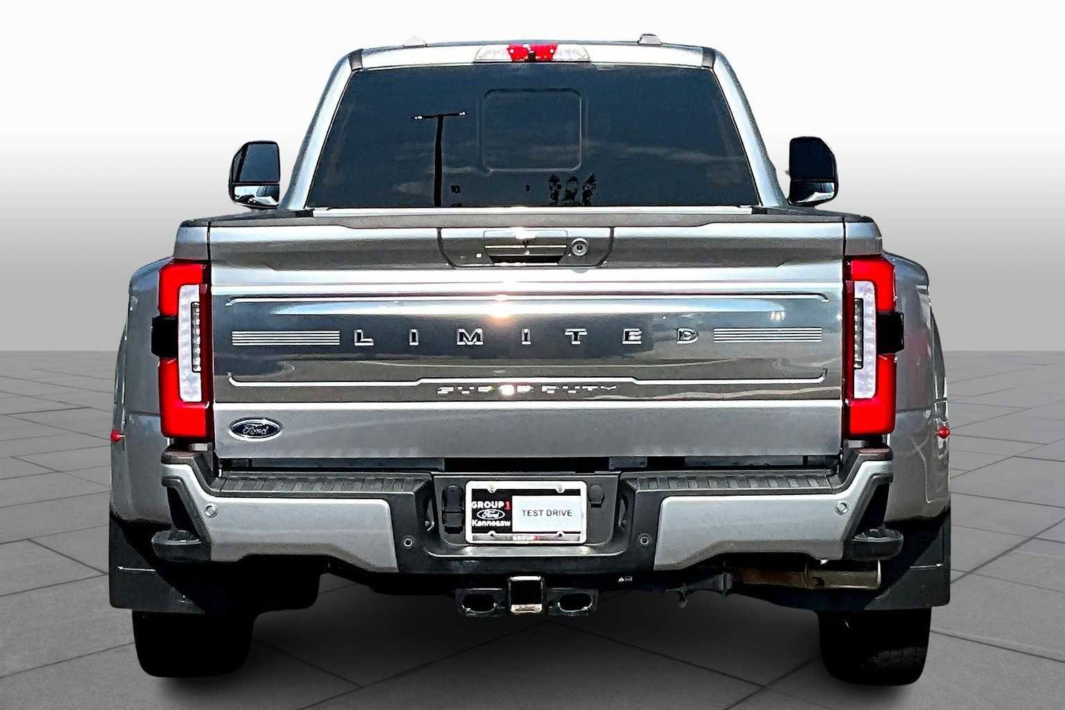 Used 2024 Ford F450 Limited image 4