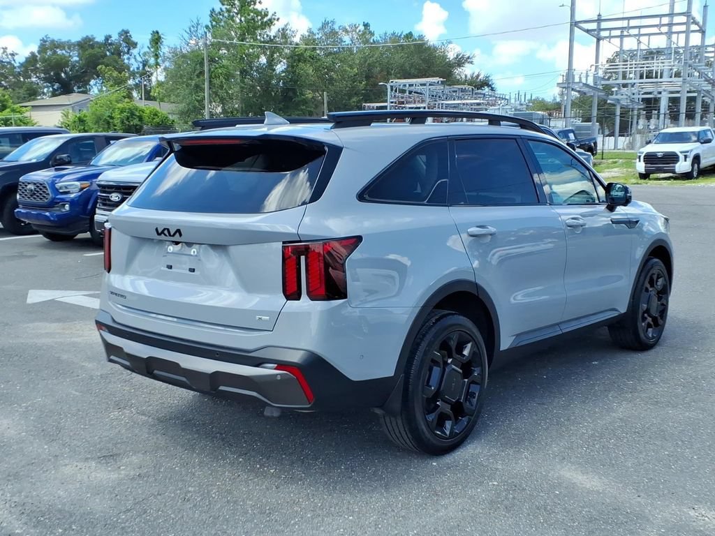 Used 2025 Kia Sorento SX AWD/4WD image 7