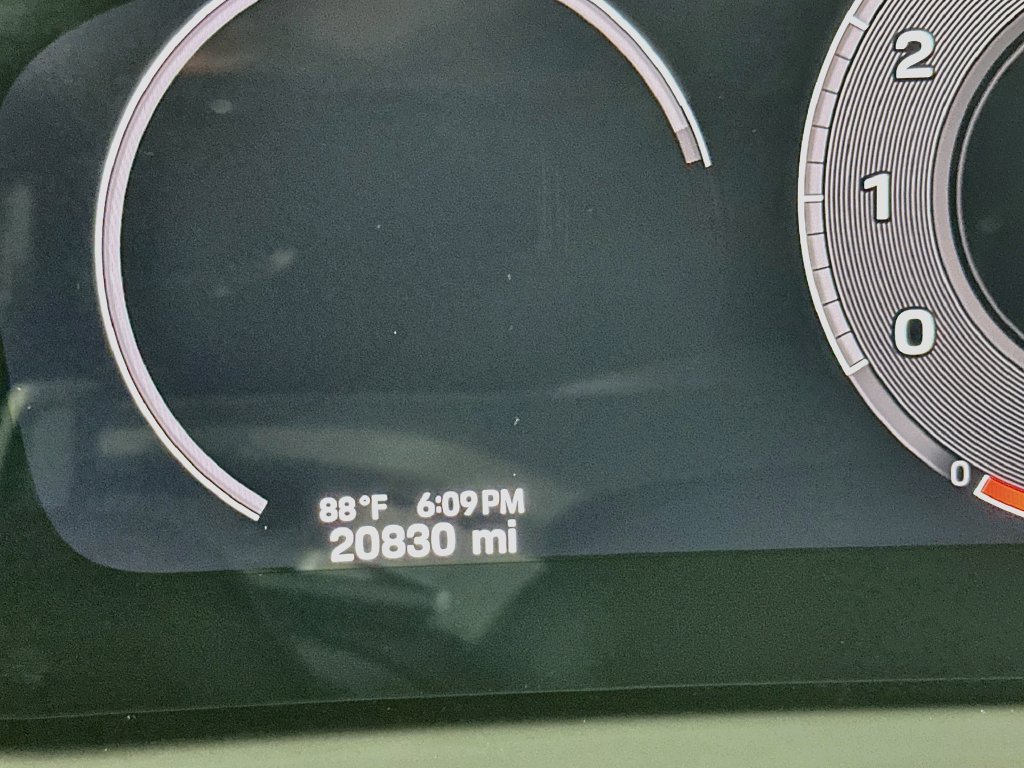 Certified 2025 Porsche Cayenne AWD/4WD image 13